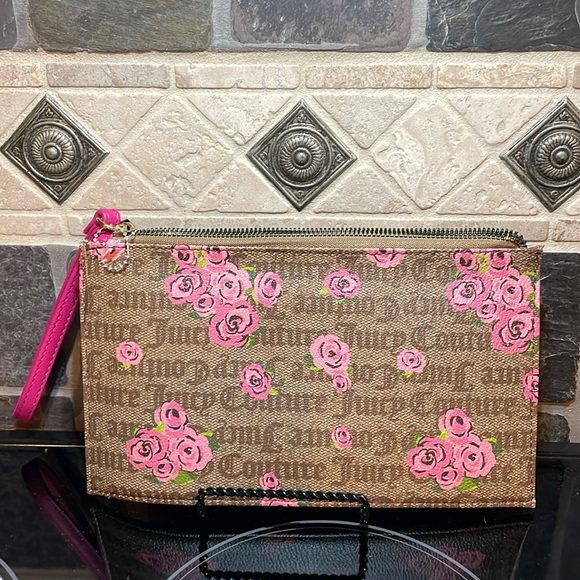 NWT Juicy Couture Wristlet with cardholder pockets inside 6 x 10 - Picture 2 of 6